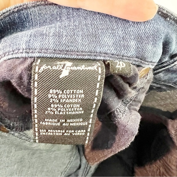 7 FOR ALL MANKIND JOSEFINA SKINNY BOYFRIEND CROP DISTRESSED JEANS WOMENS SZ 26 - Picture 5 of 5